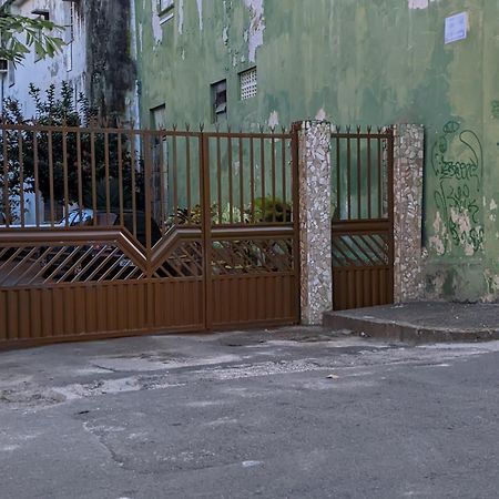 Quarto casal sossegado perto Pelourinho e da Arena Salvador Exterior foto